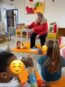 En répétiton à l'école d'Ernée (53) - Les Improverties - Compagnie d'improvisation théâtrale - Laval - Décembre 2024
